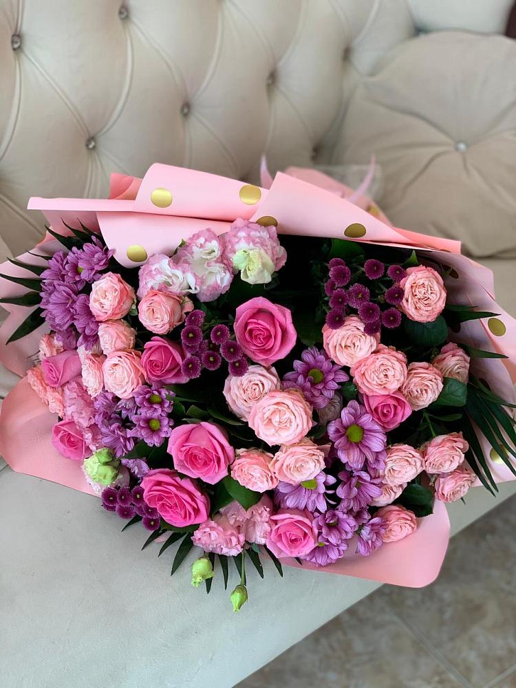 Букет цветов из: Хризантемы, Розы и Лизиантусы в Чесменке