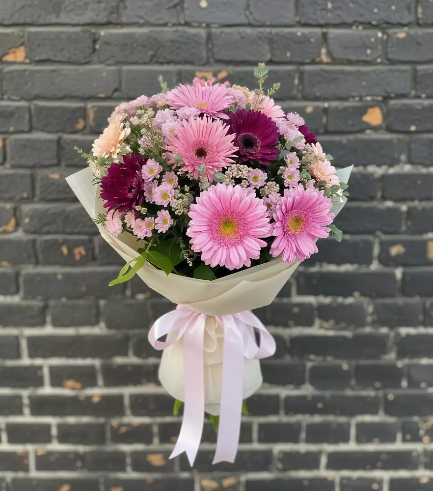 Букет цветов из: Герберы и Хризантемы в Чесменке