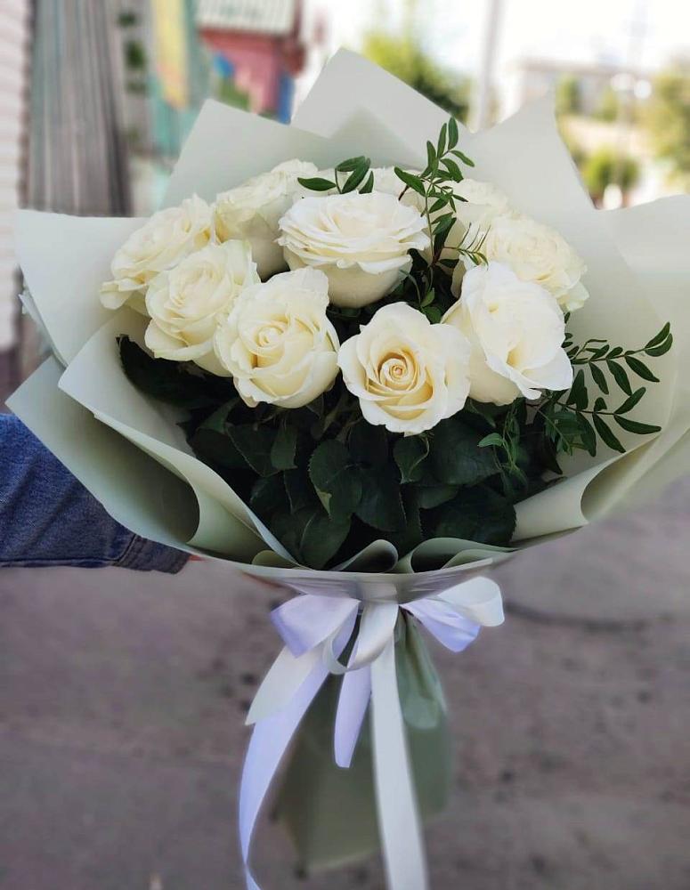 Букет Белые розы Проуд в Чесменке