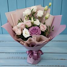 Букет цветов из:  Розы и Лизиантусы в Чесменке
