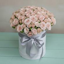 Цветочная композиция из Розы в шляпной коробке в Чесменке