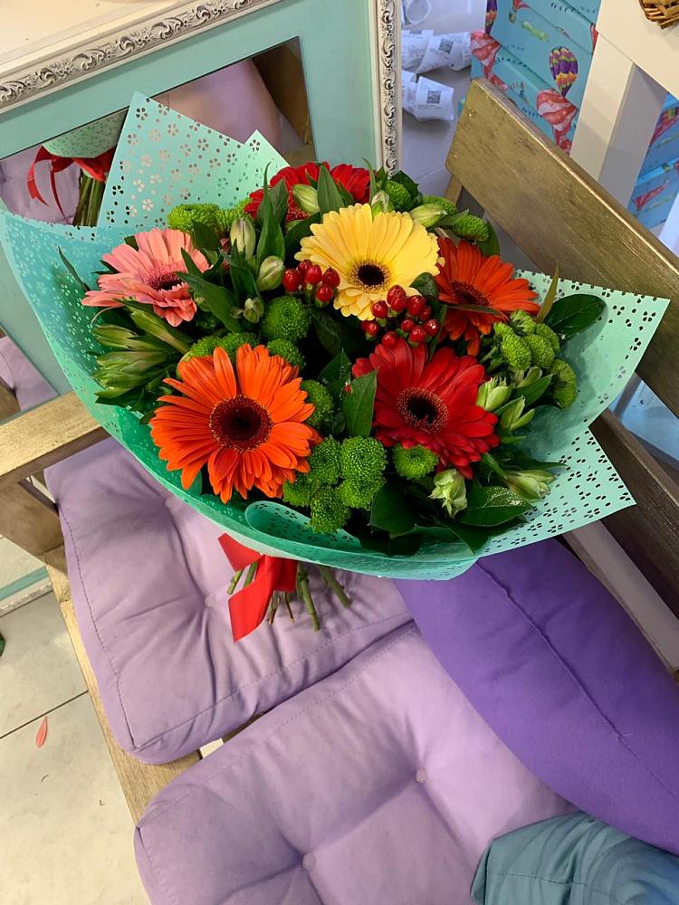 Букет цветов из: Герберы, Хризантемы и Альстромерии в Чесменке