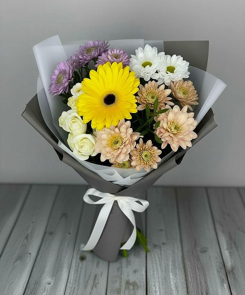 Букет цветов из: Розы, Герберы и Хризантемы в Чесменке
