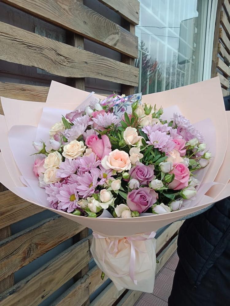 Букет цветов из: Розы и Хризантемы в Чесменке