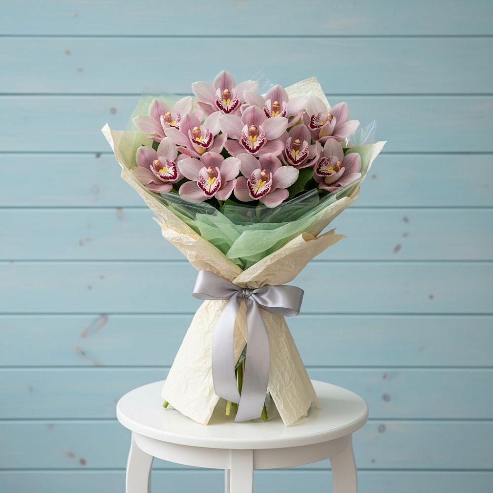 Букет цветов из: Орхидеи и Розы в Чесменке