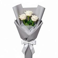 Букет 3 белые розы в Чесменке