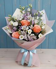 Букет цветов из:  Лизиантусы, Розы, Альстромерии и Гипсофила в Чесменке