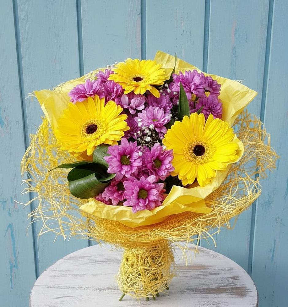 Букет цветов из: Хризантемы и Герберы в Чесменке