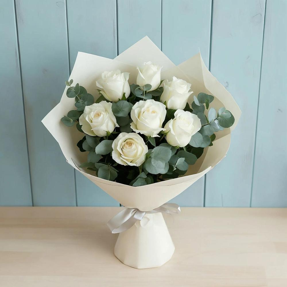 Букет Белые розы в Эвкалипте в Чесменке