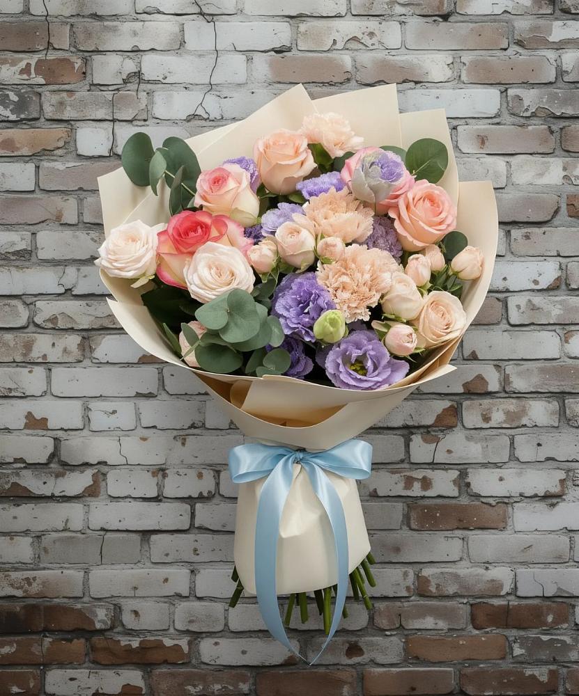 Букет цветов из: Розы, Лизиантусы и Гвоздики в Чесменке