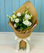 Букет цветов из:  Хризантемы и Лизиантусы в Чесменке