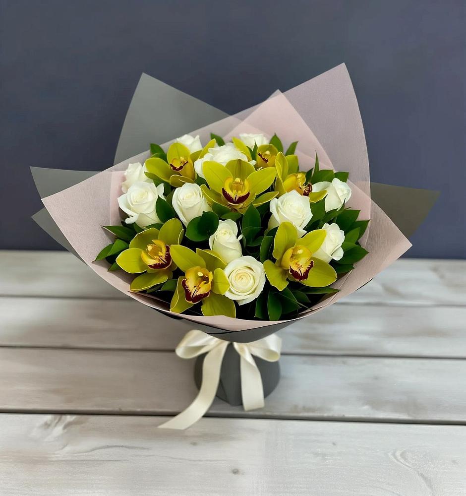 Букет цветов из: Орхидеи и Розы в Чесменке