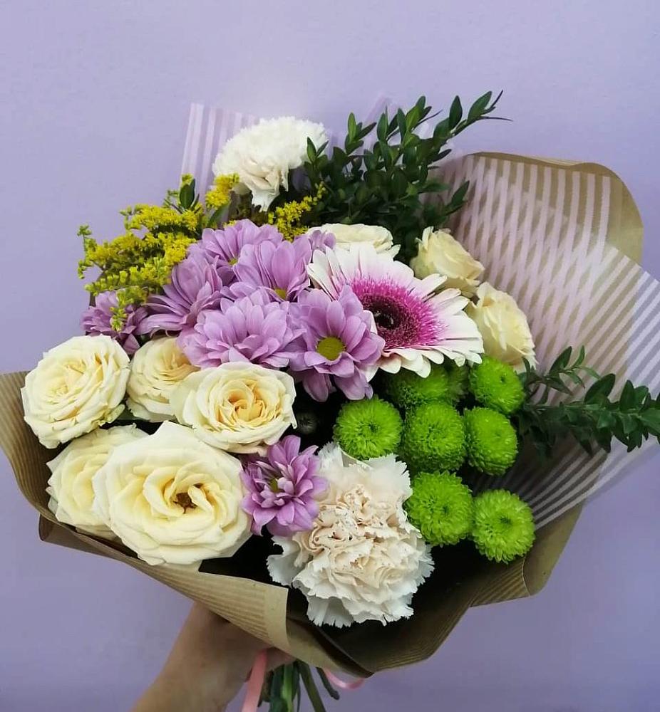 Букет цветов из: Хризантемы, Розы, Гвоздики и Герберы в Чесменке