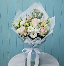 Букет цветов из:  Розы и Лизиантусы в Чесменке
