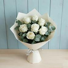 Букет Белые розы в Эвкалипте в Чесменке