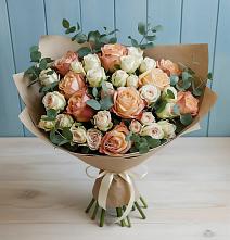 Букет цветов из:  Альстромерии и Розы в Чесменке